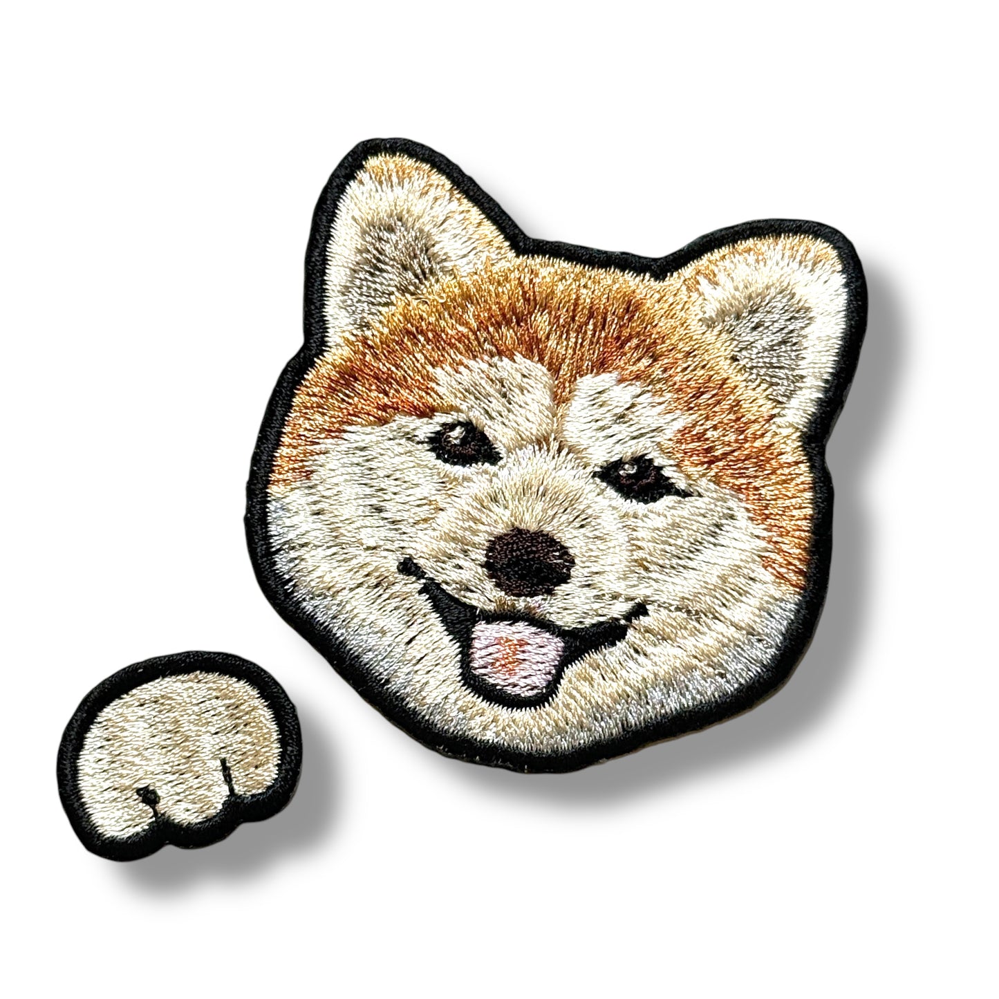 秋田犬の刺繍ワッペン