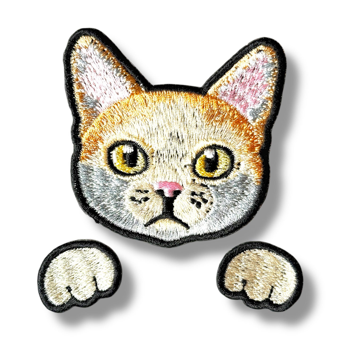 チャシロネコの刺繍ワッペン