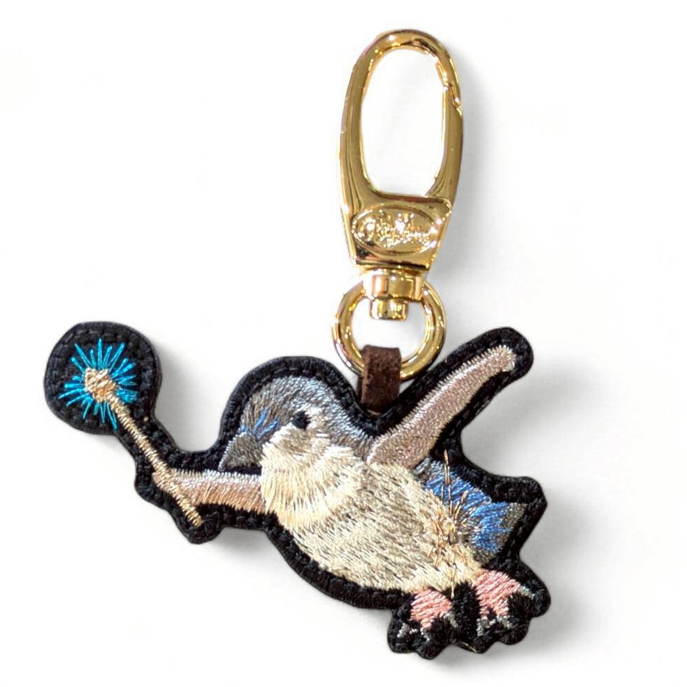 I can fly! 妖精なフェアリーペンギンの刺繍ワッペン