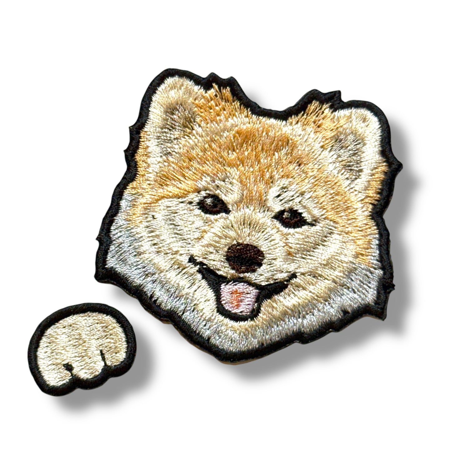 秋田犬の刺繍ワッペン