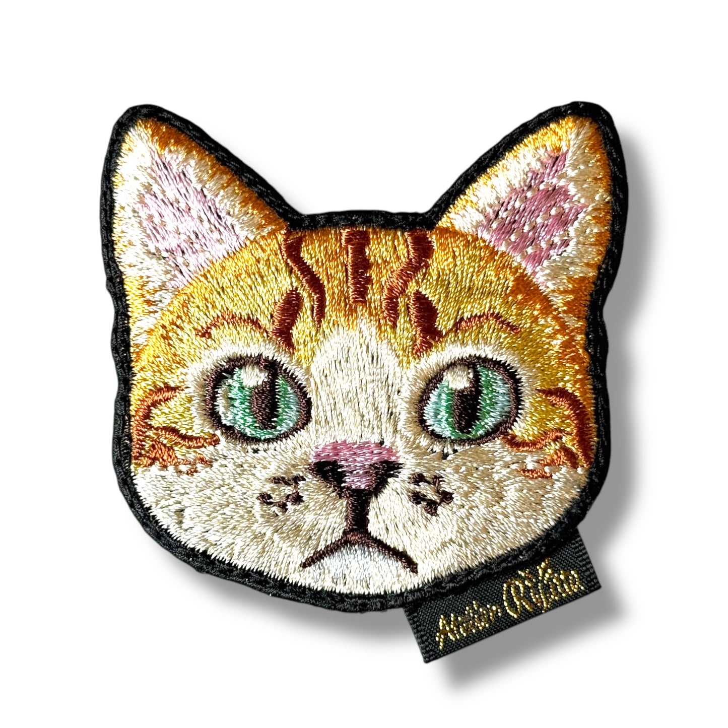 チャシロネコの刺繍ワッペン