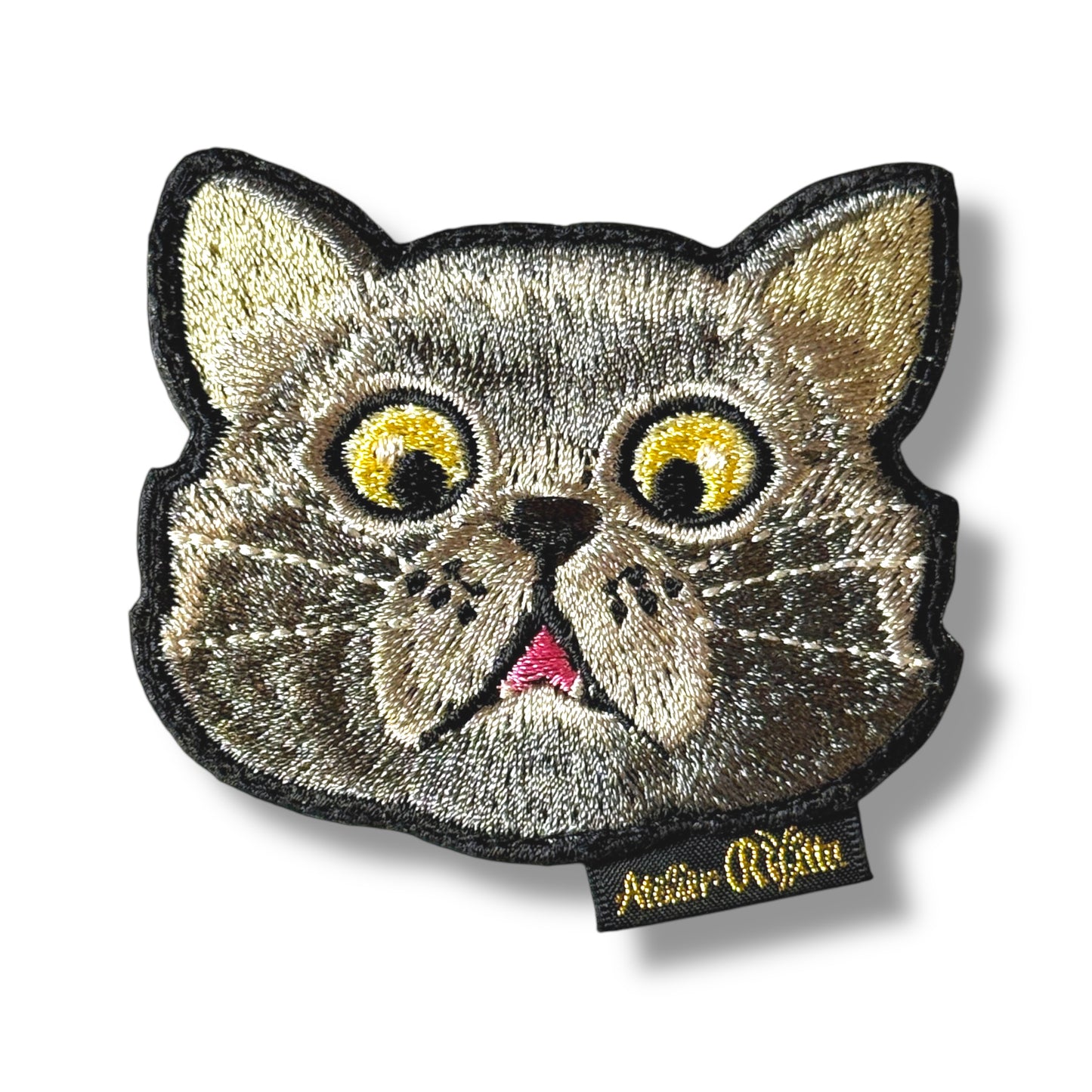 びっくりにゃんこの刺繍ワッペン