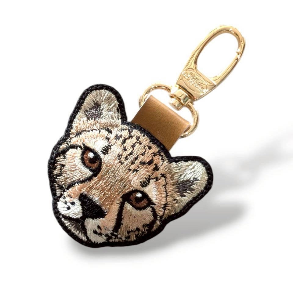 チーターの刺繍ワッペン