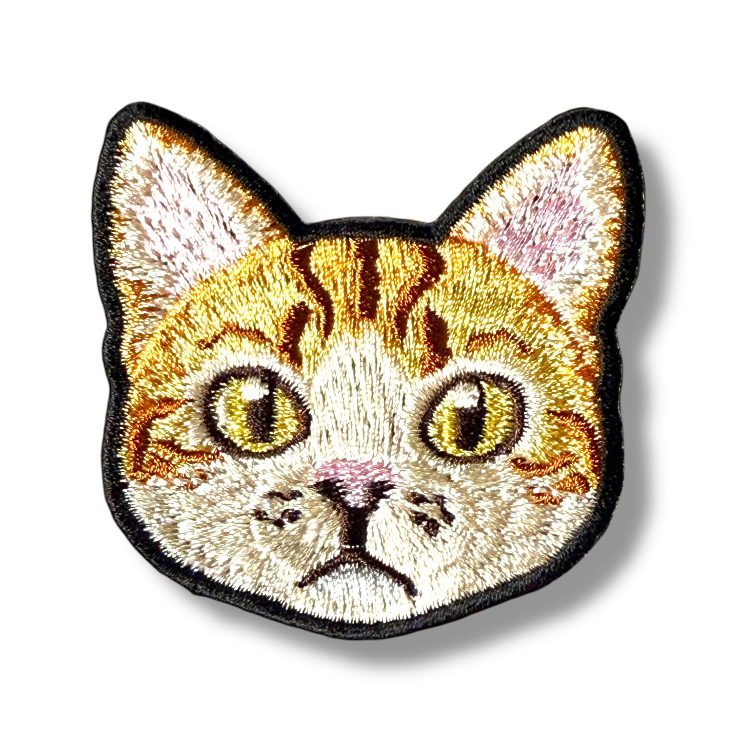 チャシロネコの刺繍ワッペン