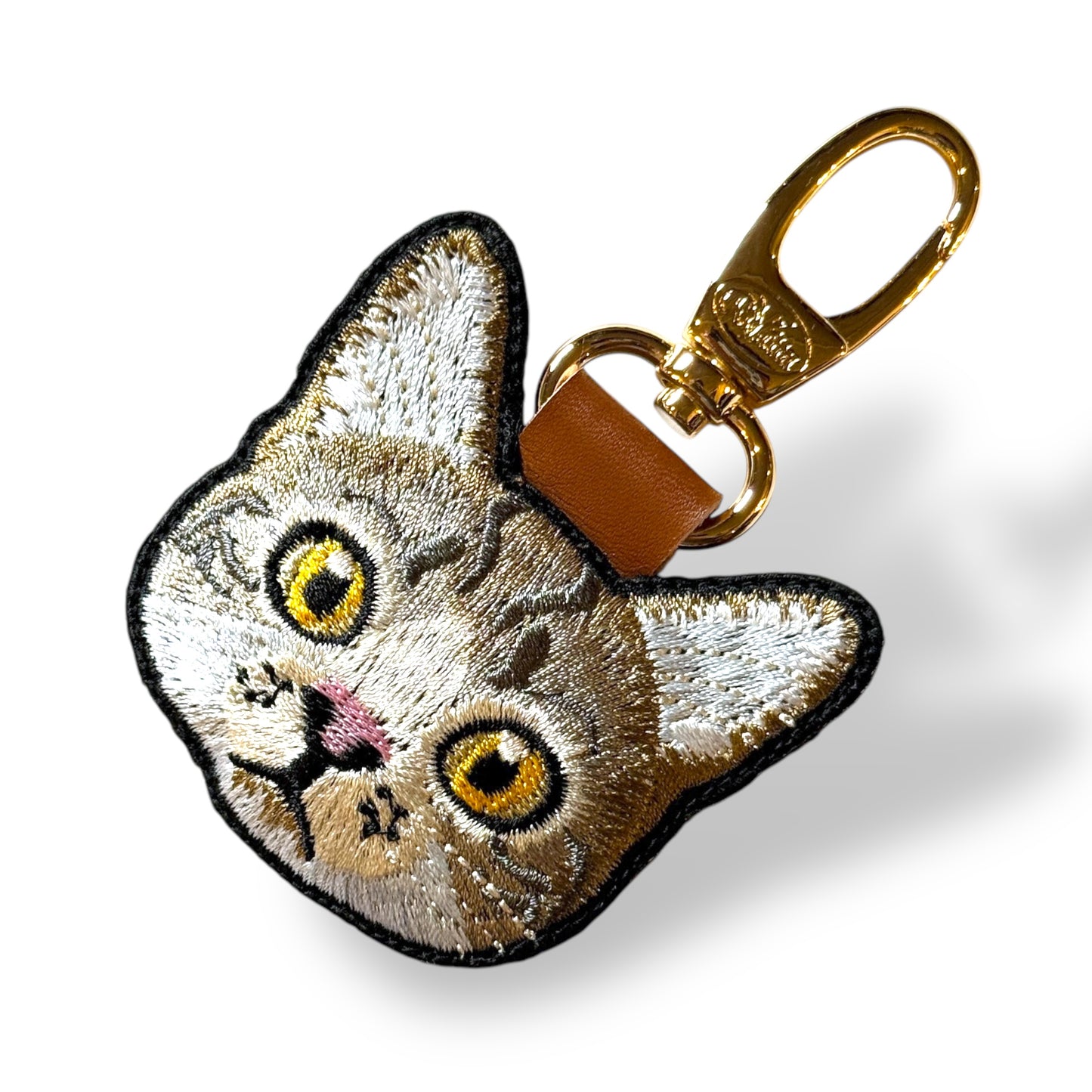 サバシロネコの刺繍ワッペン