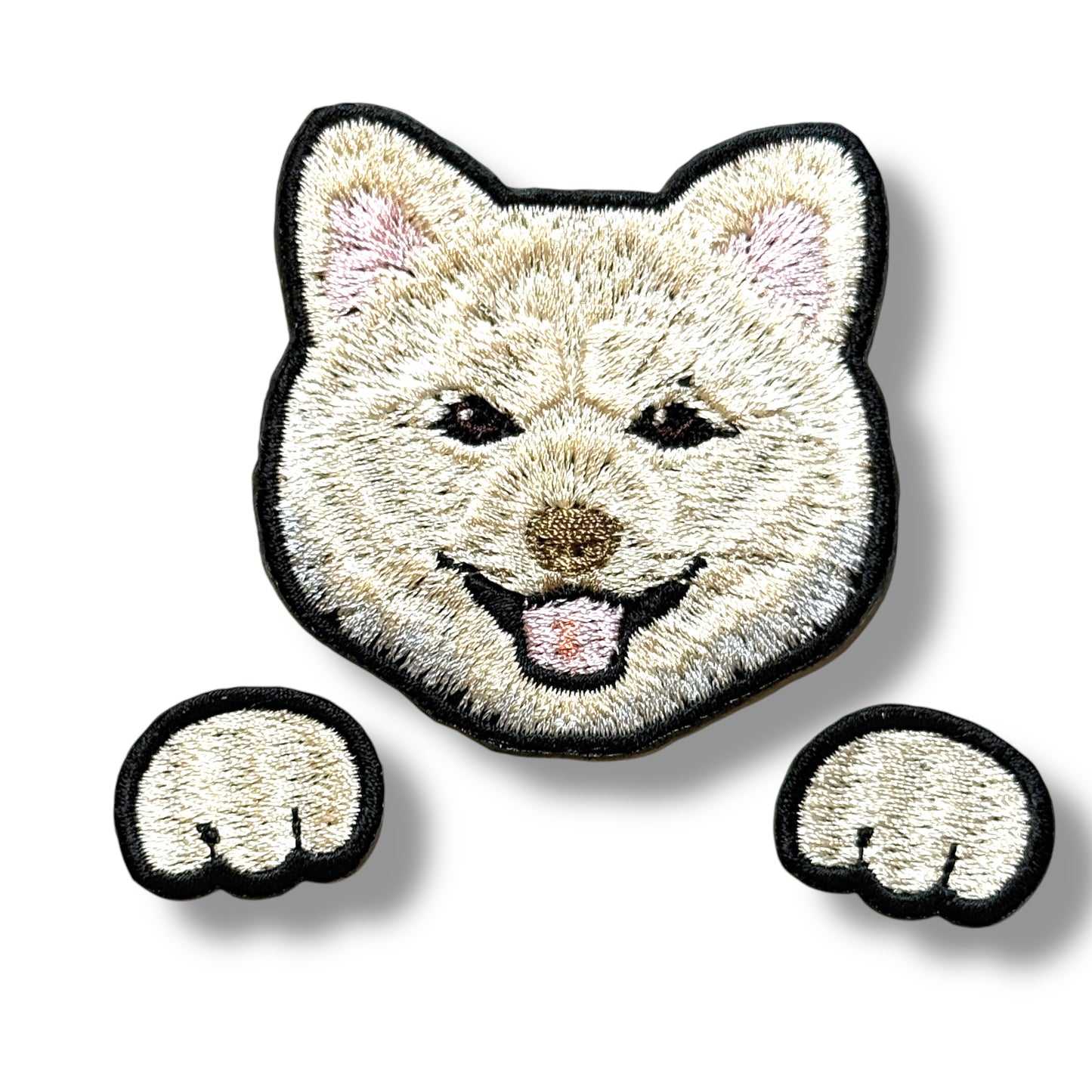 秋田犬の刺繍ワッペン