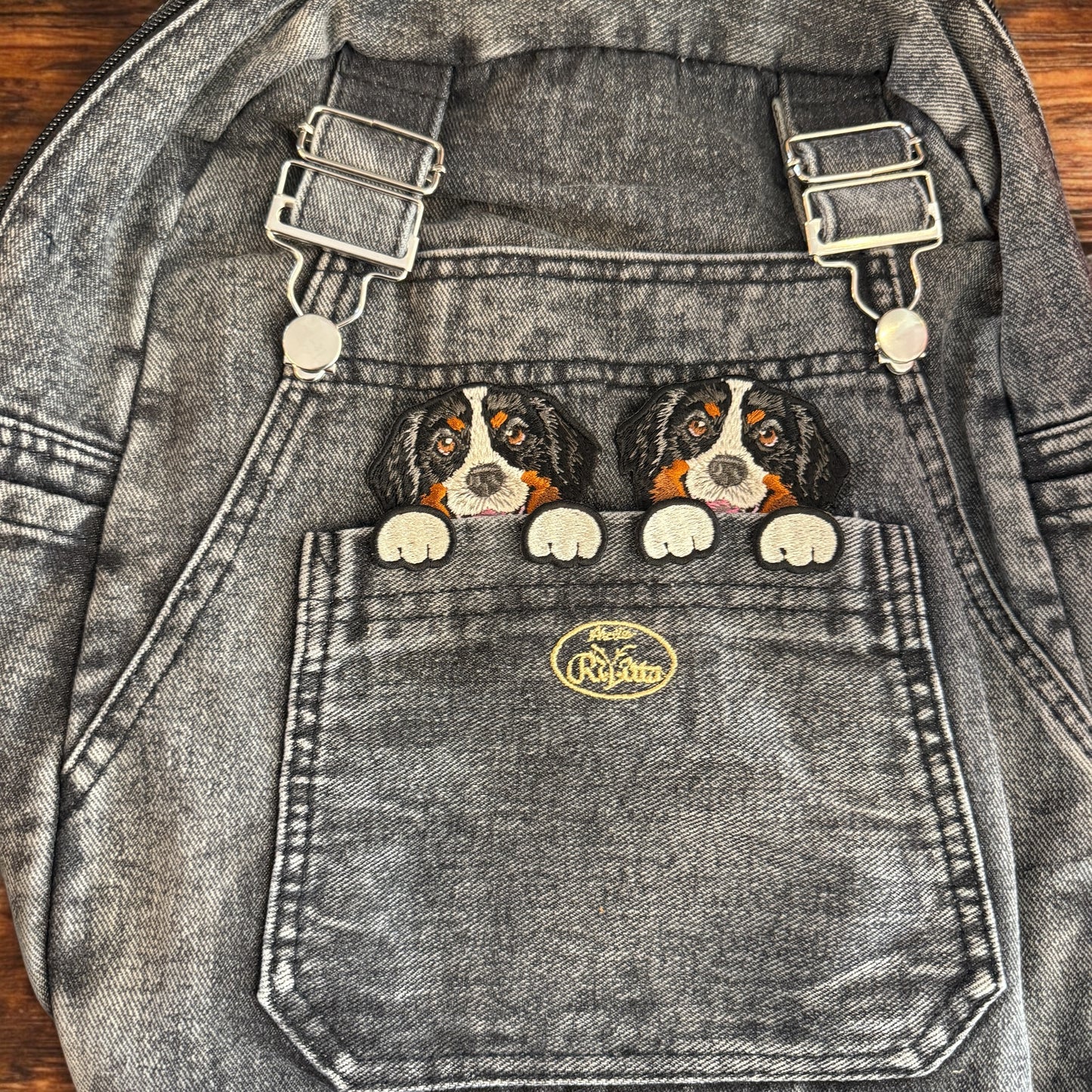 バーニーズ・マウンテンドッグの刺繍ワッペン