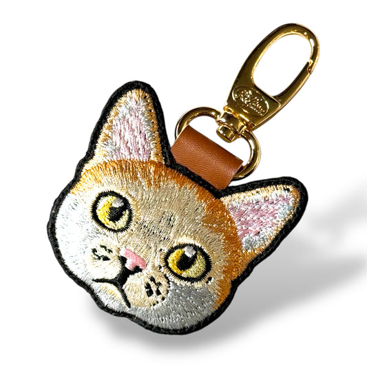 チャシロネコの刺繍ワッペン