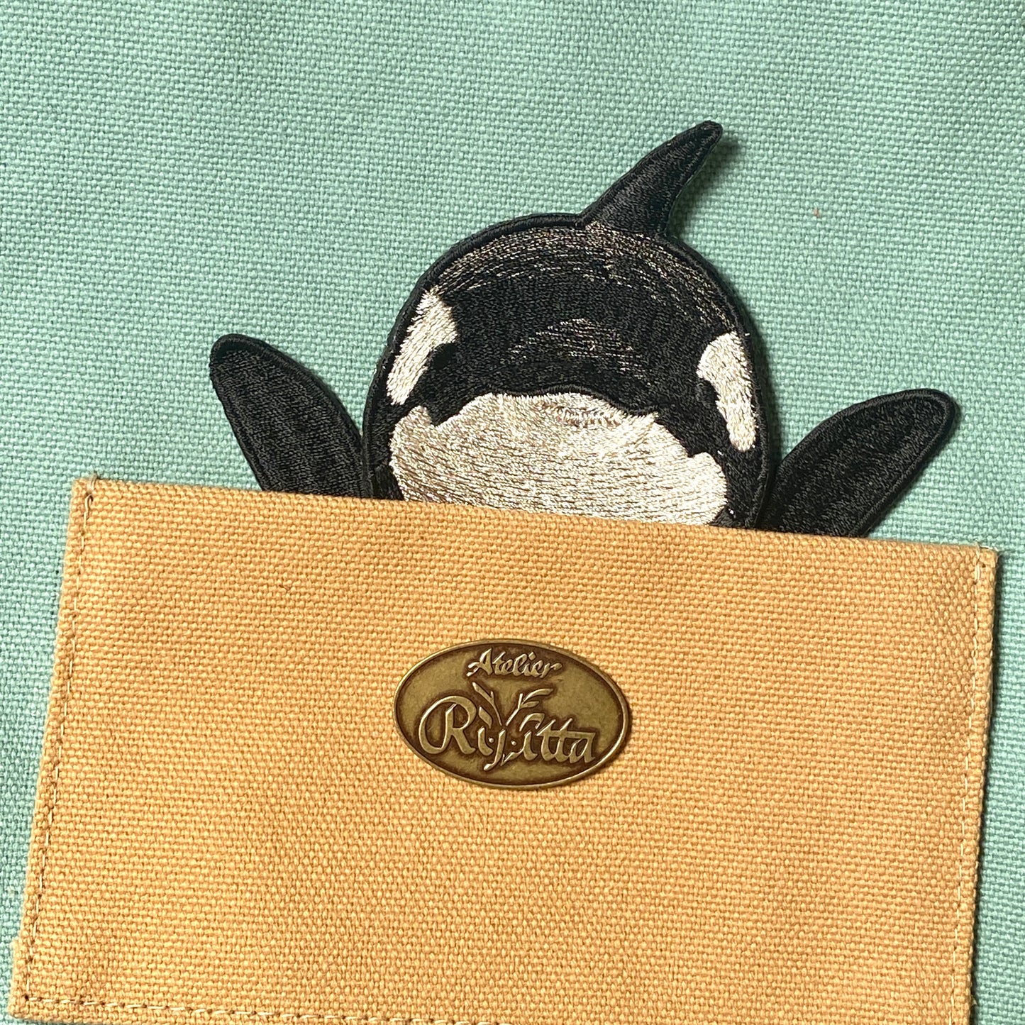 シャチの証明写真刺繍ワッペン
