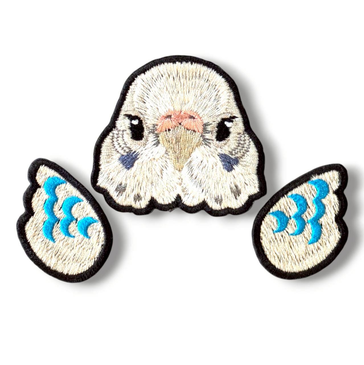セキセイインコの証明写真刺繍ワッペン（ホワイト♀）
