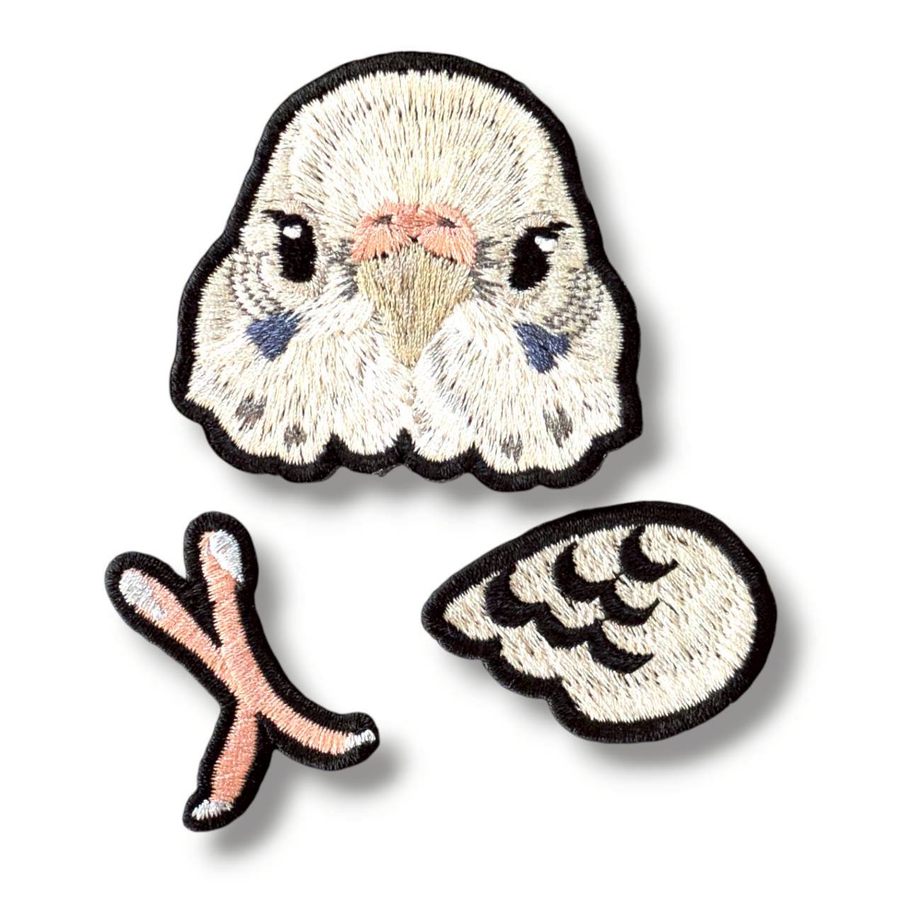 セキセイインコの証明写真刺繍ワッペン（ホワイト♀）