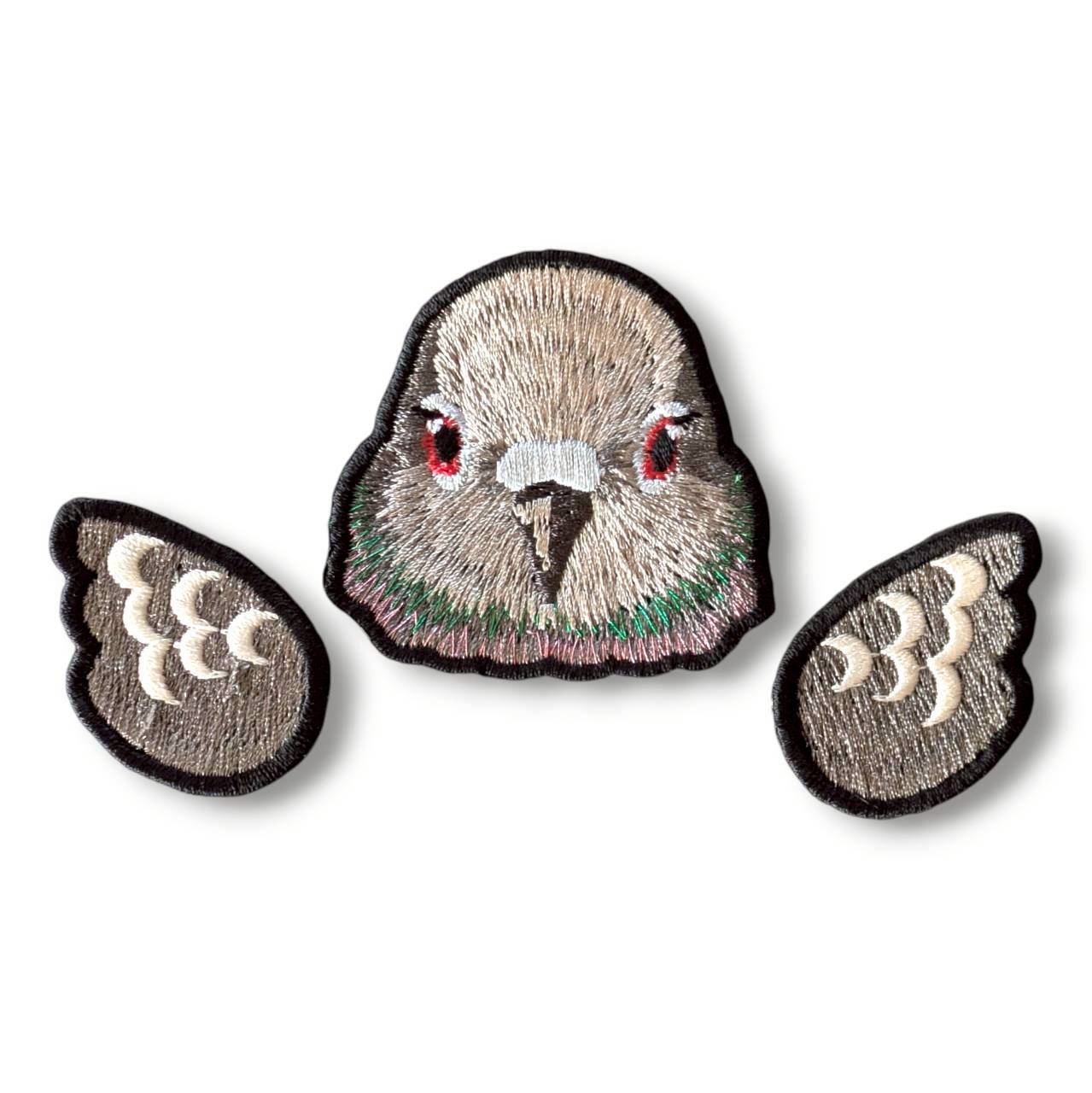 カワラバトの証明写真刺繍ワッペン