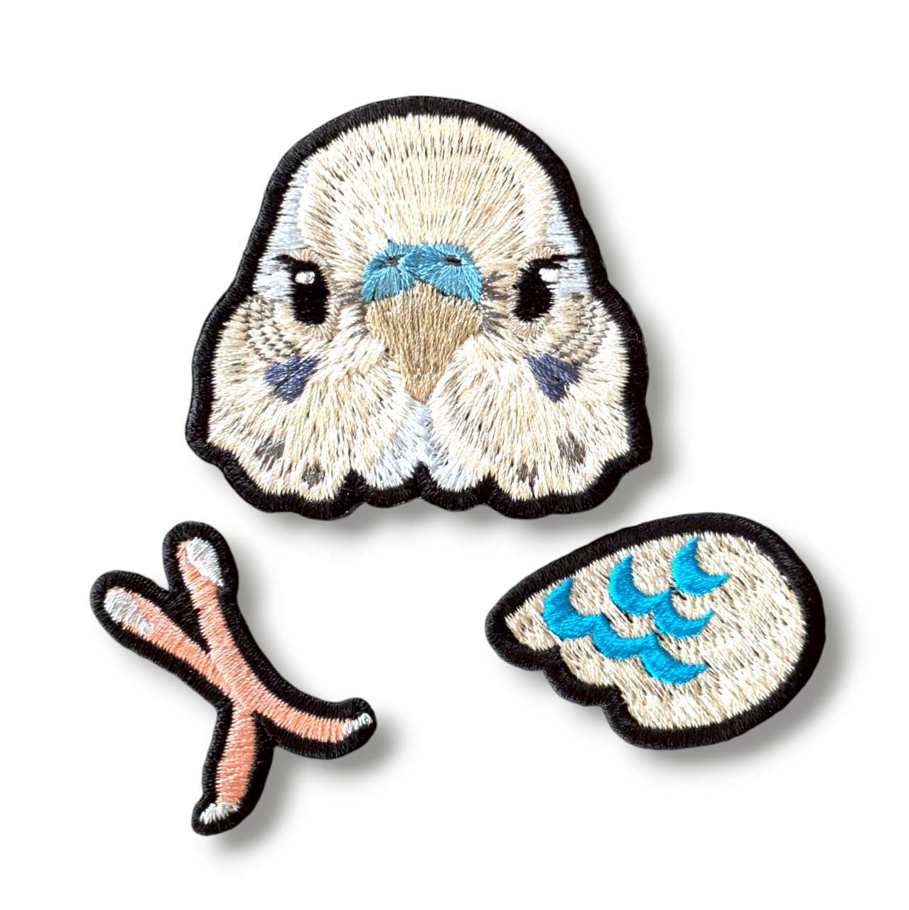 セキセイインコの証明写真刺繍ワッペン（ホワイト♂）