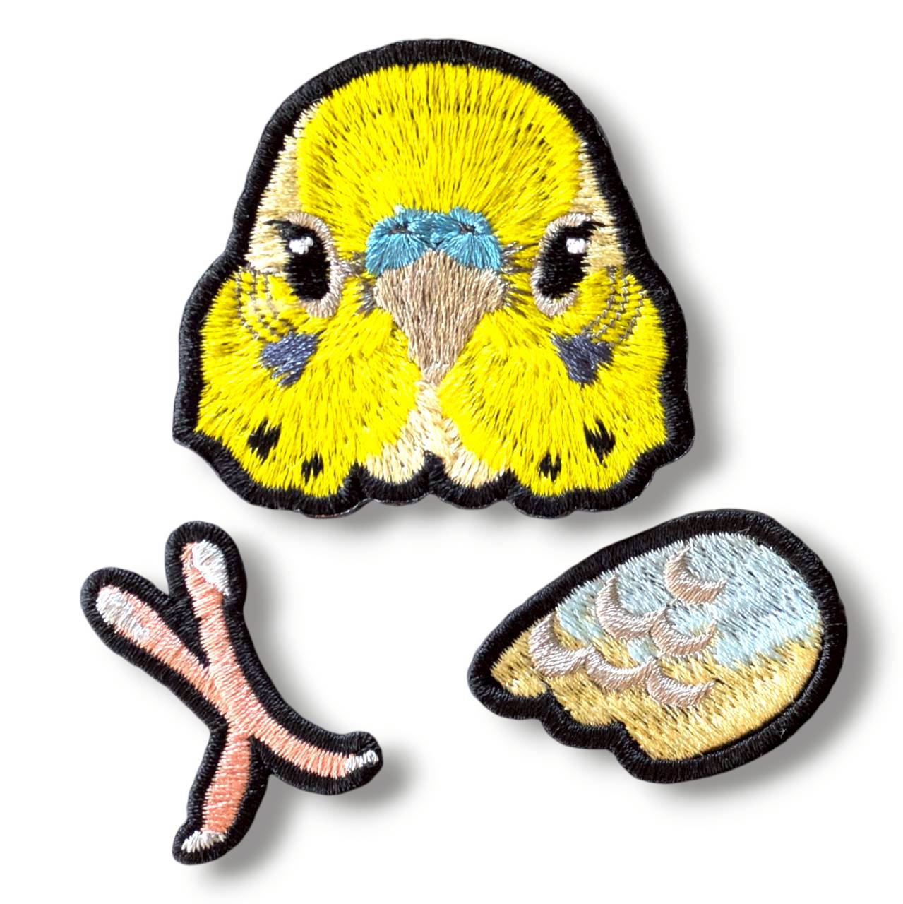 セキセイインコの証明写真刺繍ワッペン（イエロー♂）