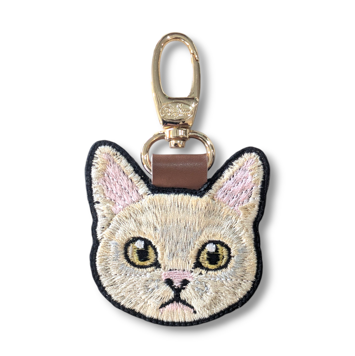 シロネコの刺繍ワッペン