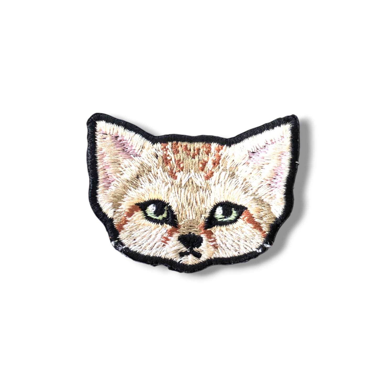 スナネコの刺繍ワッペン