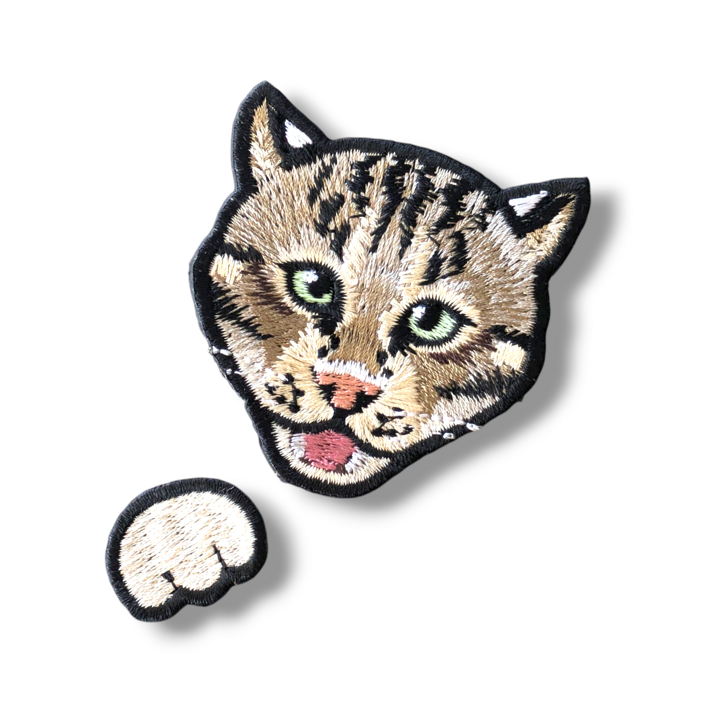 スナドリネコの刺繍ワッペン