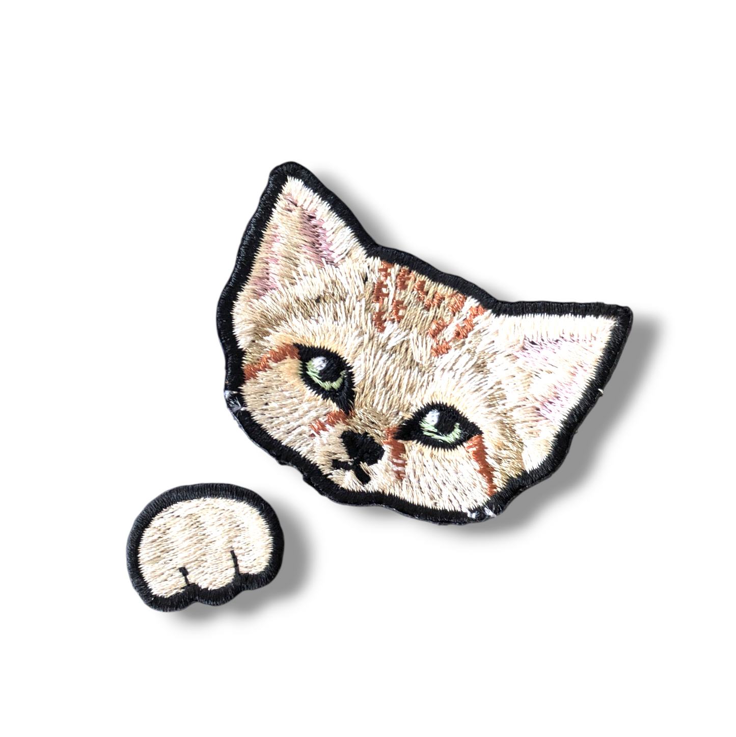 スナネコの刺繍ワッペン